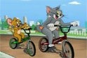 Biciklis BMX játék a két népszerű rajzfilmfigurával! Egymás ellen megy a versengés a Tom és Jerry játék alatt, te választhatod meg, hogy kivel is szeretnél lenni az online játék idejére.