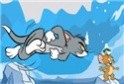 Újabb Tom és Jerry játék érkezett, ezúttal azonban Jerry lesz a főszereplő, akinek jégtábláról, jégtáblára kell ugrálnia, és neked ebben segíteni az online játék ideje alatt.